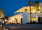 salini-resort-night mini